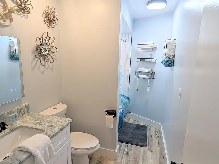1128 Hernando St #B — Photo 8
