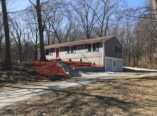 215 Aldrich St, Uxbridge, MA 01569