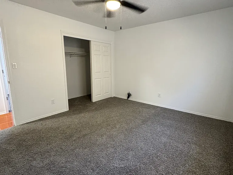 1041 Peach Ct SE — Photo 12