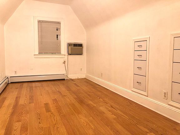 3rd image of 20710 33rd Ave Floor 2