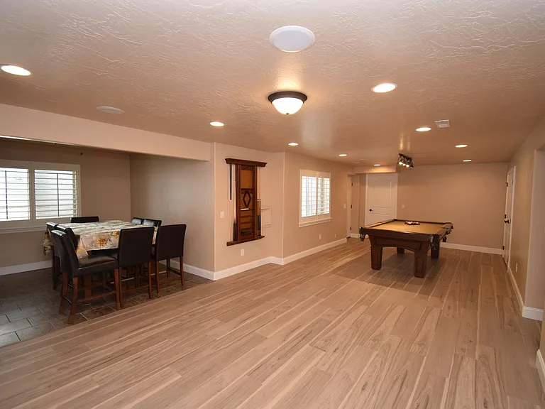 10741 S Weiss Dr — Photo 36