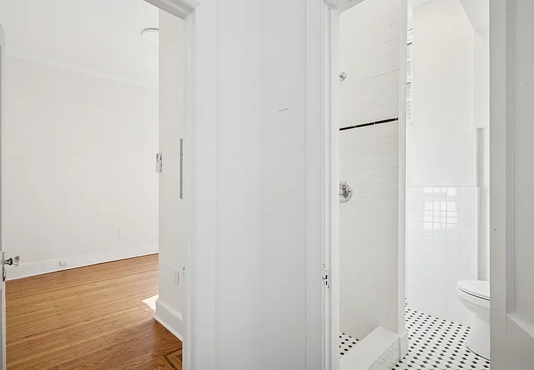 1221 N Franklin St #3F — Photo 11