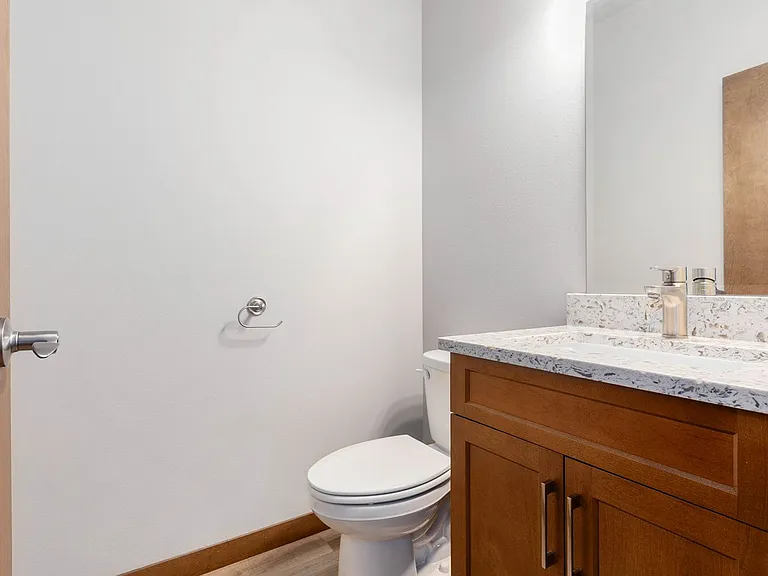 313 Nooksack Ave — Photo 8