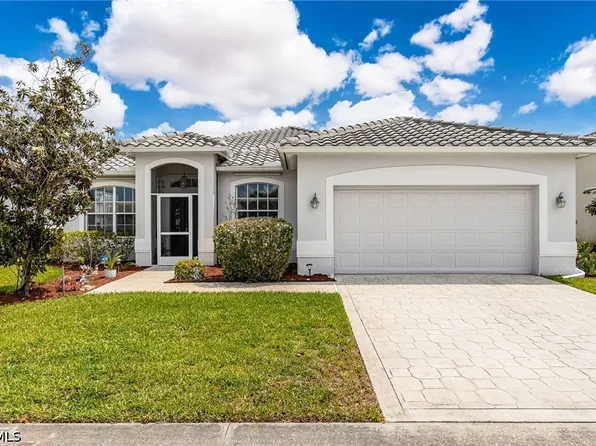 11062 Lakeland Cir, Fort Myers, FL 33913