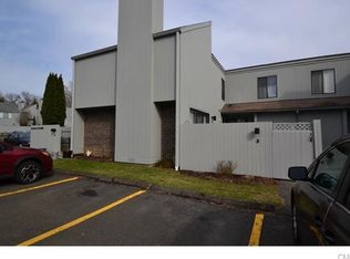 3 Sandlewood Ln, Ridgefield, CT 06877