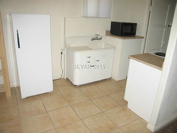 2nd image of 627 Avenue C APT C