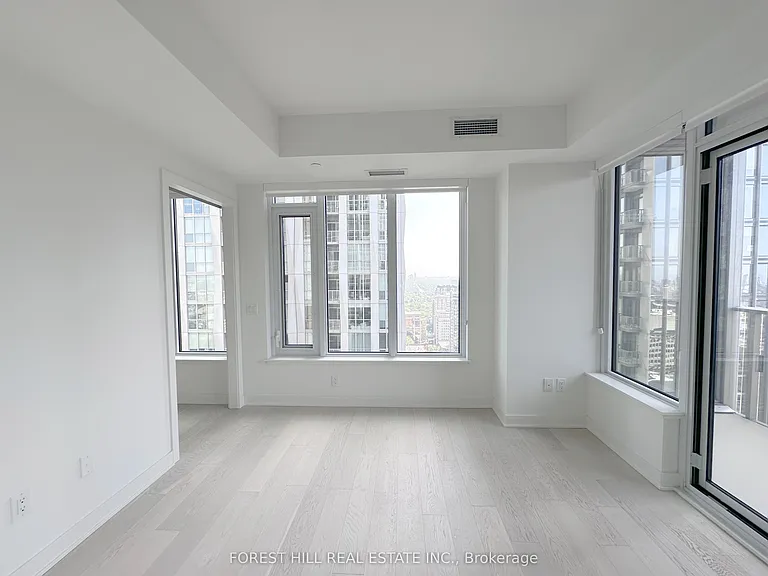 11 Yorkville Ave #3307 — Photo 11