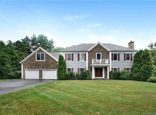 50 Mary Violet Rd, Stamford, CT 06907
