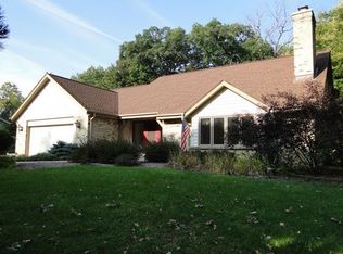 717 Saint Johns Dr, Delafield, WI 53018