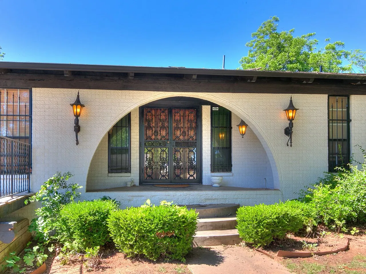 3 bed, 3009 sqft, $2,500 — Photo 2