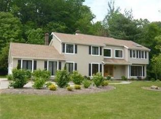 35261 Quartermane Cir, Solon, OH