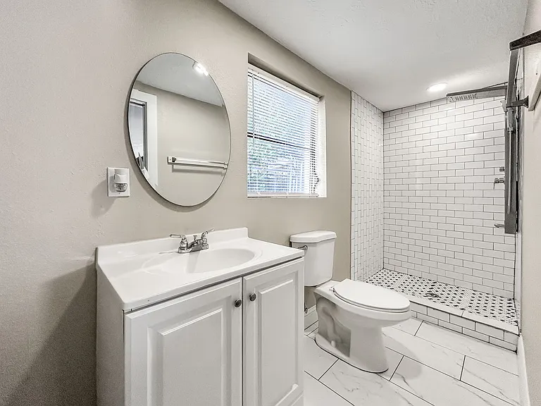 1515 E 31st Ave — Photo 20
