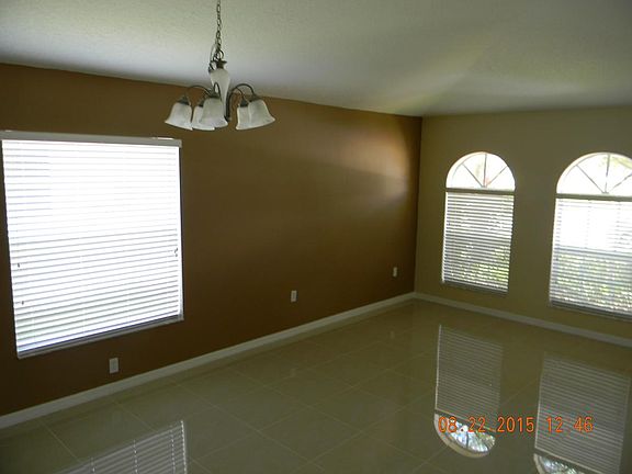 3rd image of 31402 Golden Gate Dr