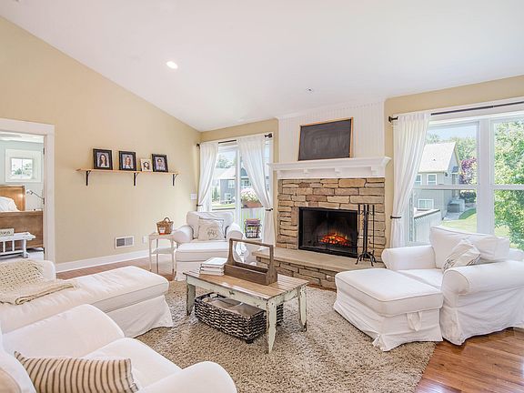 2nd image of 3321 Dogwood Ln