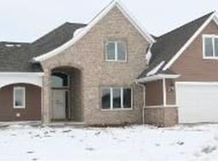 370 Gittens Ct, De Pere, WI 54115