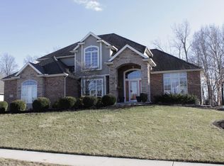 222 Creekside Ct E, Huntertown, IN 46748