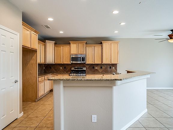 4th image of 26783 W Irma Ln