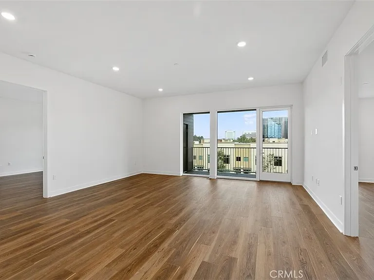 1407 Rivington — Photo 10