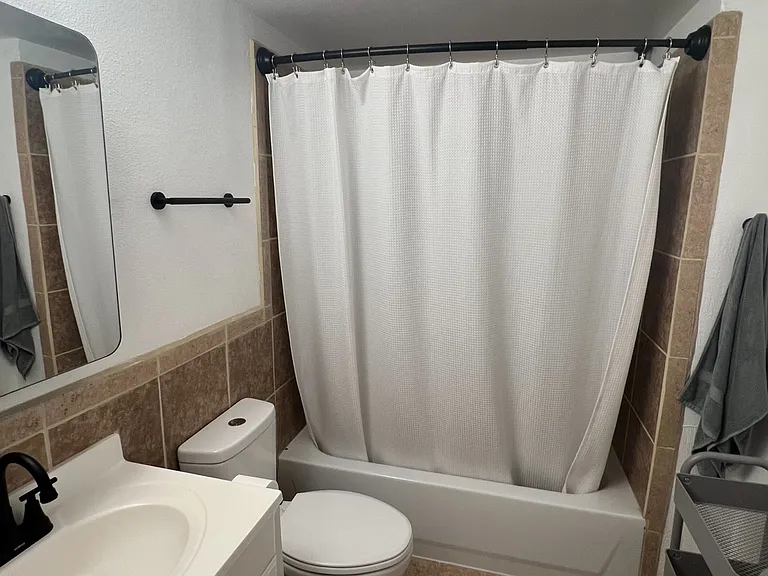 103A Calle Alamosa #B — Photo 7