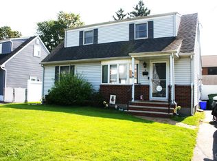 9 Kenneth Ave, Parlin, NJ 08859