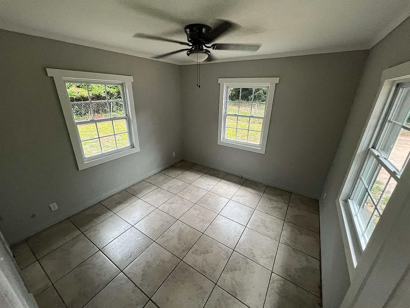 1240 Levy Avenue - 2 — Photo 3