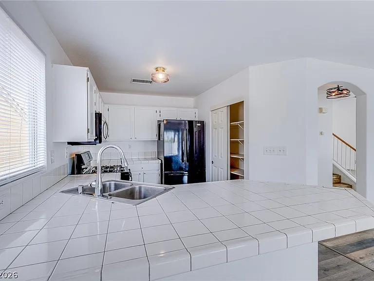 1705 Morado Hills Ln — Photo 9