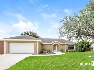 38820 Berta Dr, Zephyrhills, FL 33540