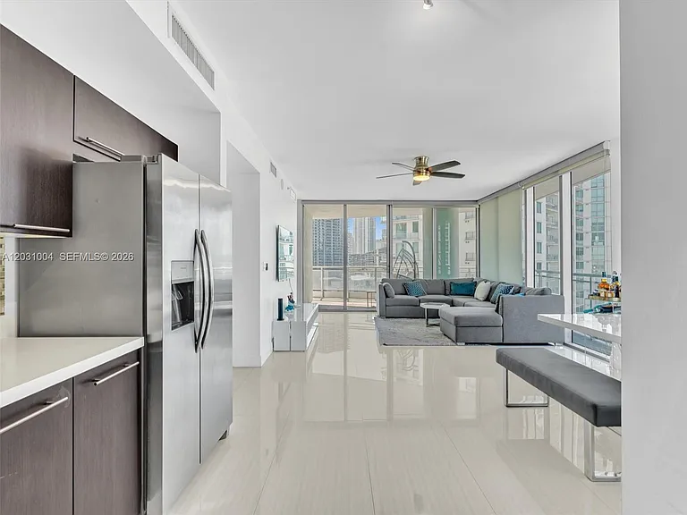 90 SW 3rd St #2013 — Photo 12