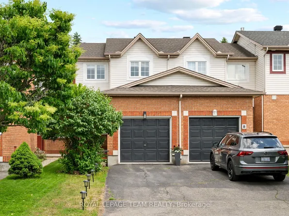 6 Folison St, Ottawa, ON K1T 3Y3
