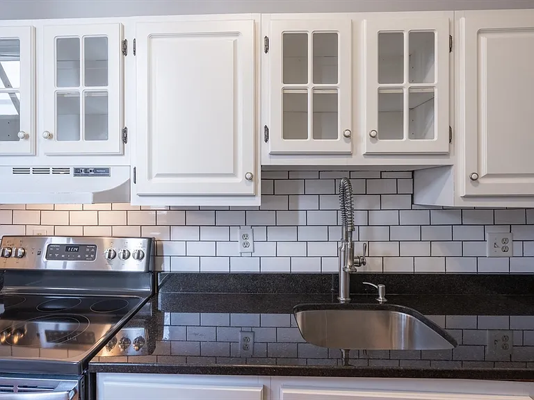 16 Balmoral St #422 — Photo 9
