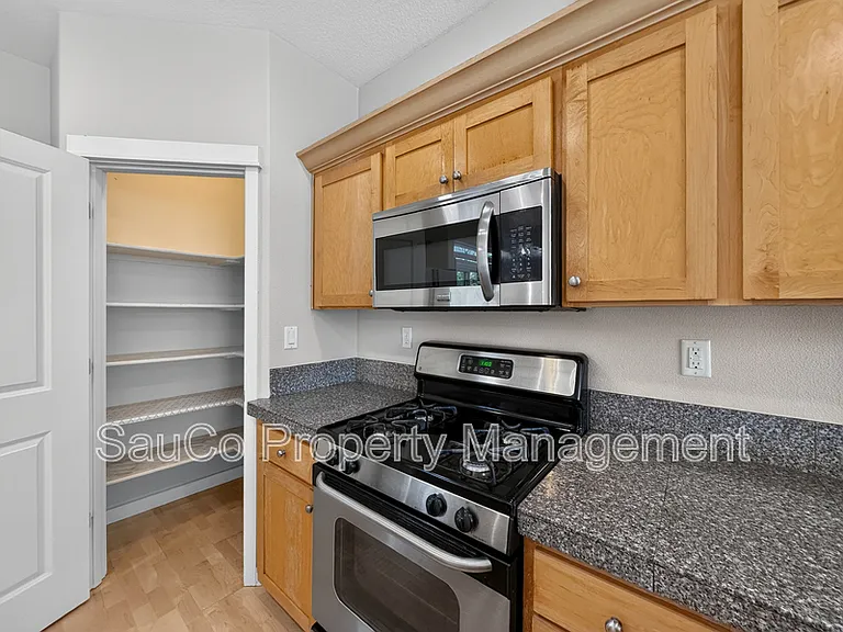 5073 NW 149th Ter — Photo 6