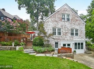 3800 Chesterbrook Rd, Arlington, VA 22207