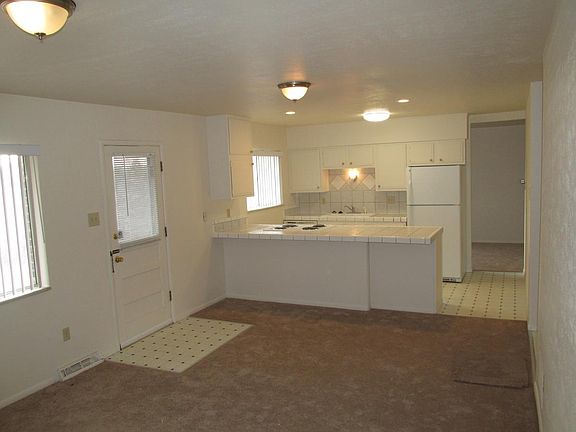 Family Room to Kitchen