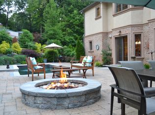 517 W Saddle River Rd, Upper Saddle River, NJ 07458