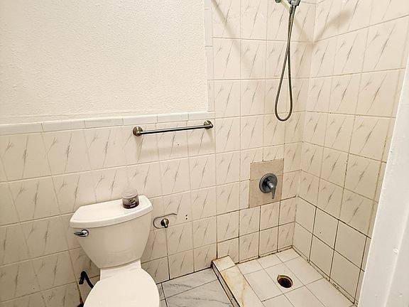 4th image of 1838 Liberty St #35
