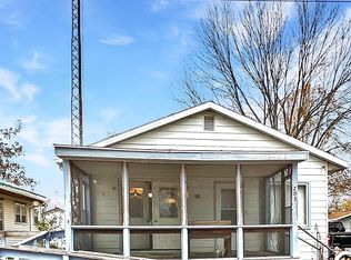 203 Lincoln Ave, Dowell, IL 62927
