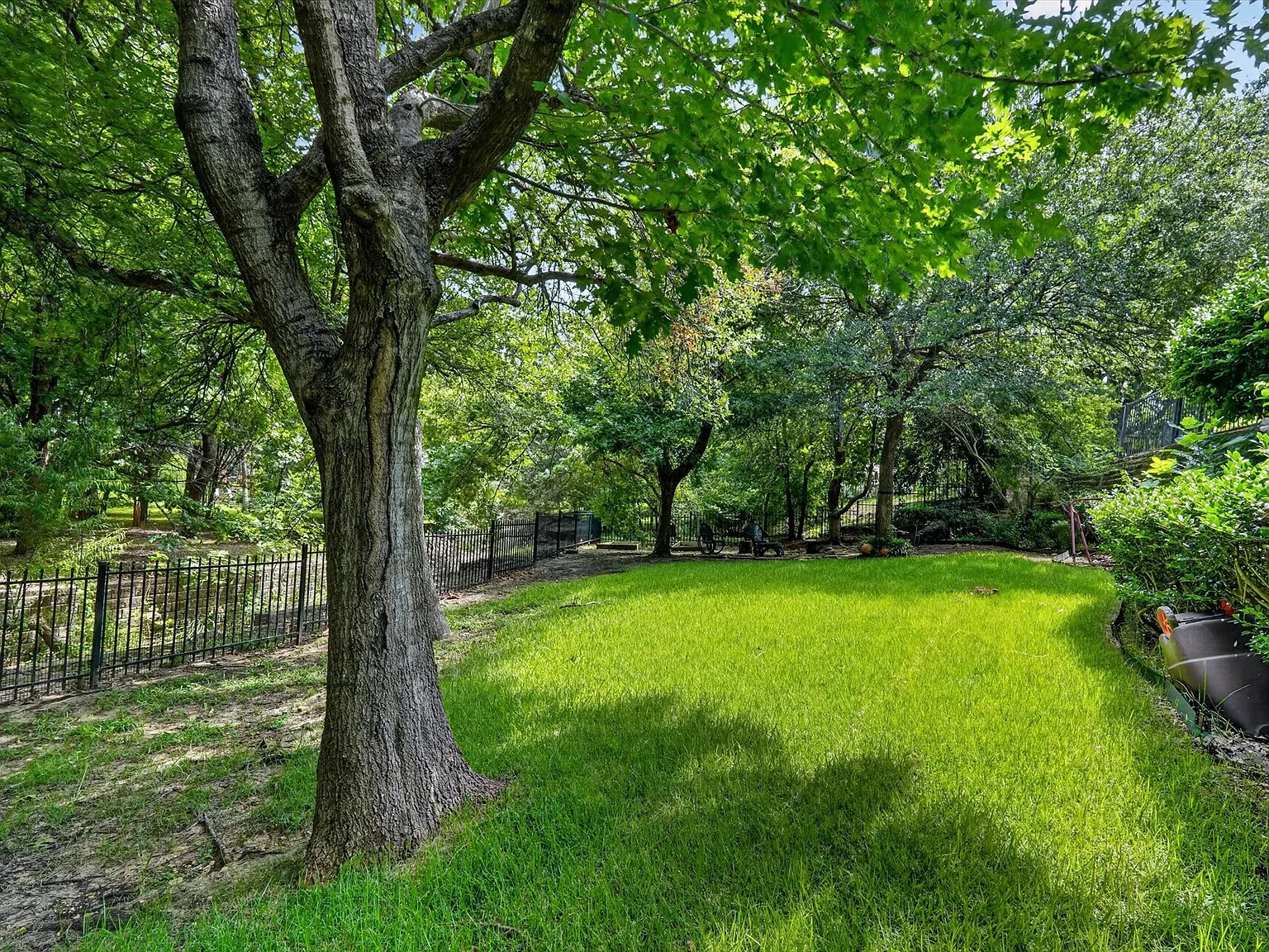 4 bed, 4.5 bath, 3508 sqft, $4,500 — Photo 4