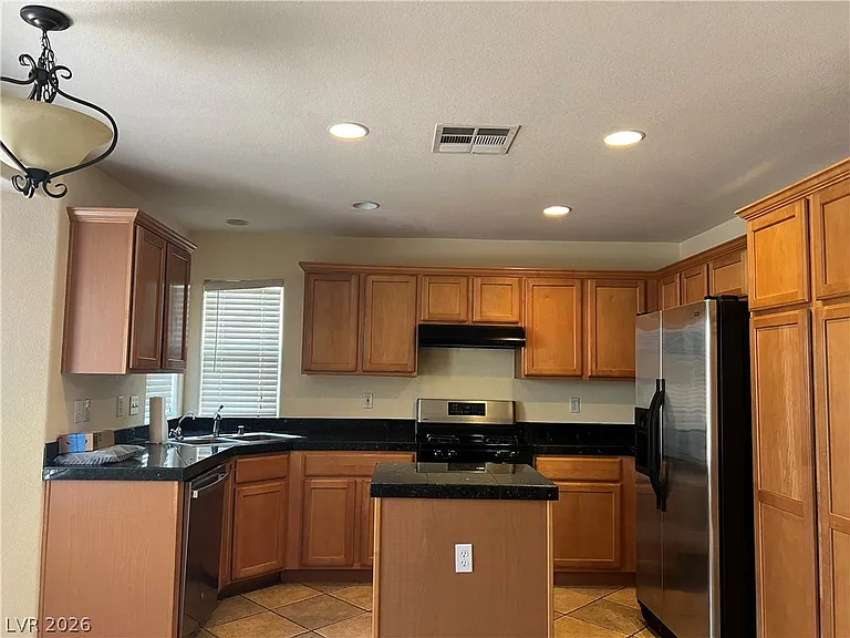 3900 Irvin Ave — Photo 9