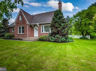 754 Fishburn Rd, Hershey, PA 17033