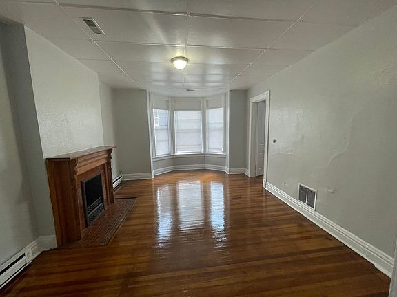 2nd image of 432 W 3rd St #2