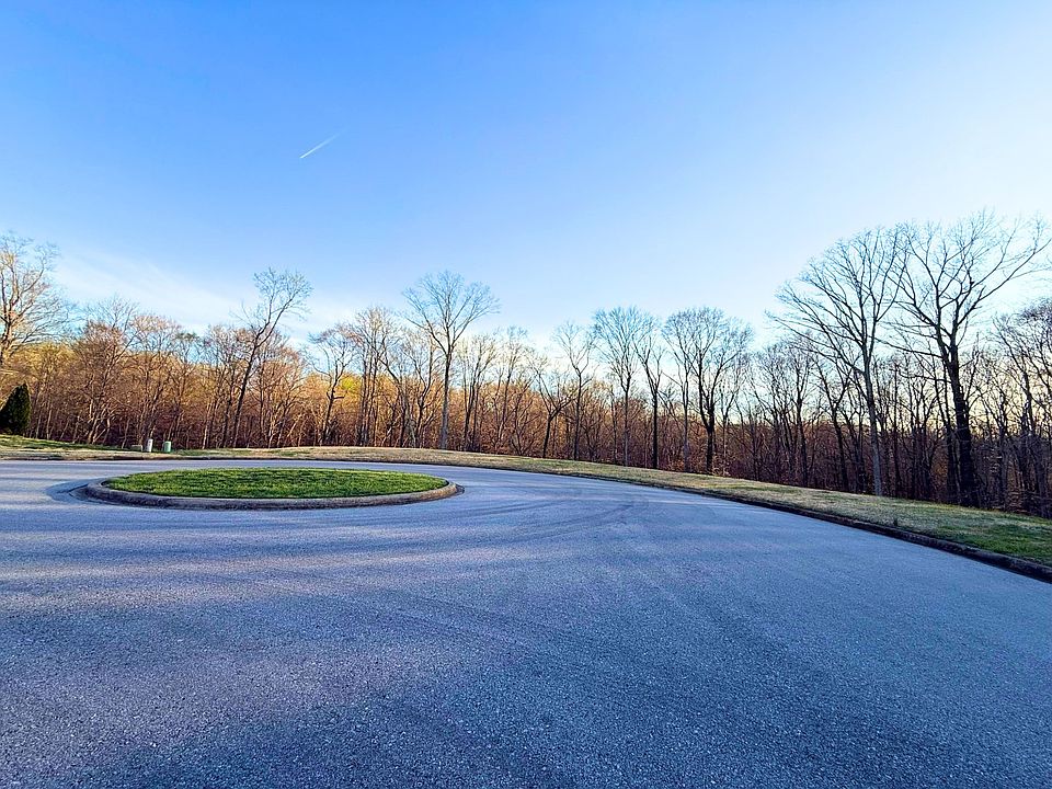 2nd image of 168 Steeple Ridge Way