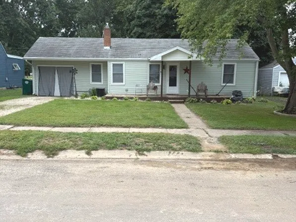 312 Depot St, Walnut, IL 61376