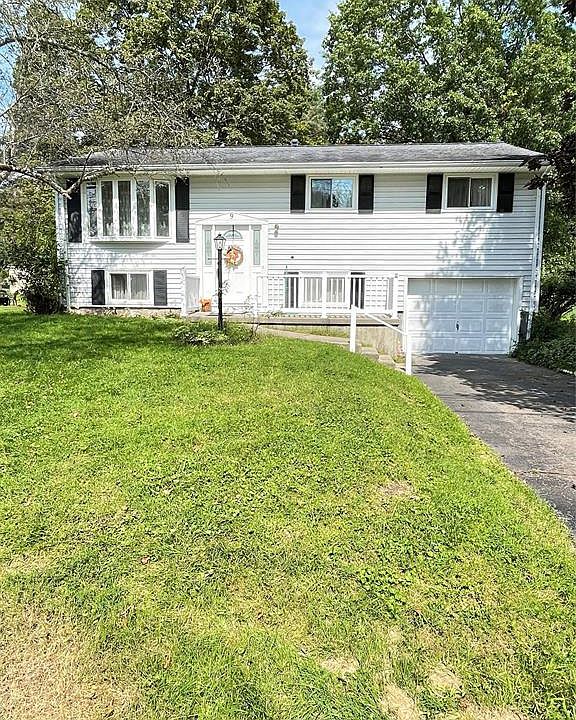 1st image of 9 Deborah Dr