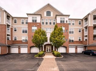 125 Regency Dr, Fishkill, NY 12524