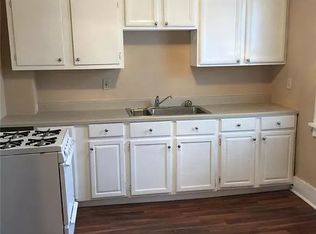 898 11th St #B, Ambridge, PA 15003