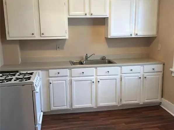 898 11th St #B, Ambridge, PA 15003