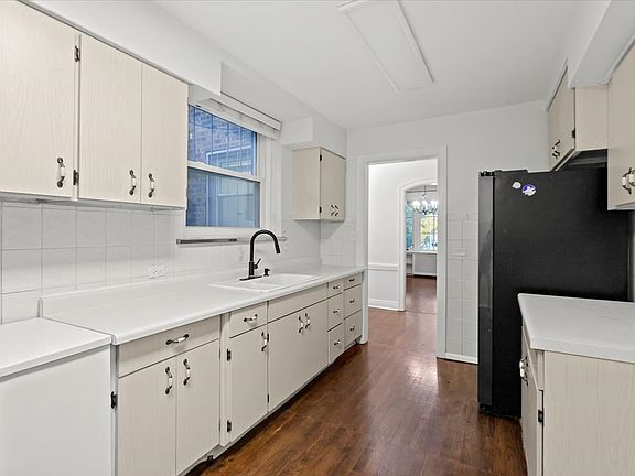 2nd image of 2712 W Logan Blvd #1