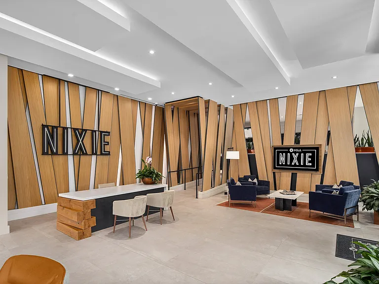 MAA Nixie — Photo 6