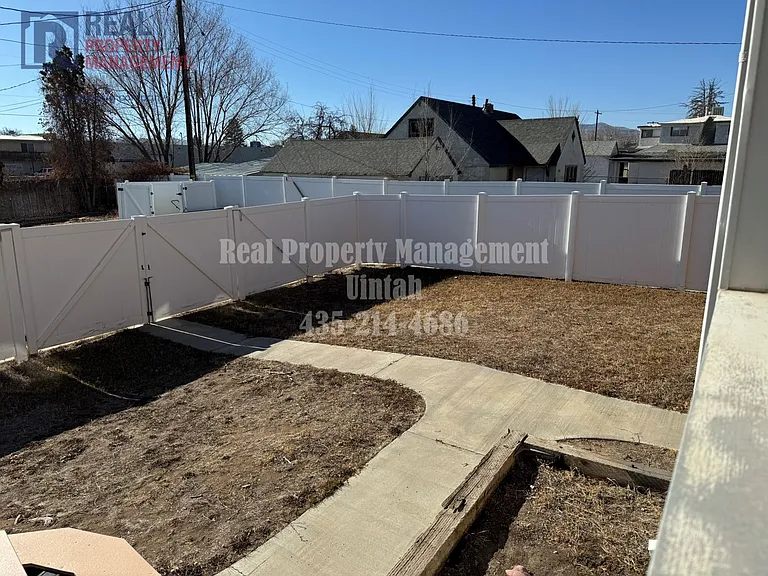 145 W 100 N — Photo 4