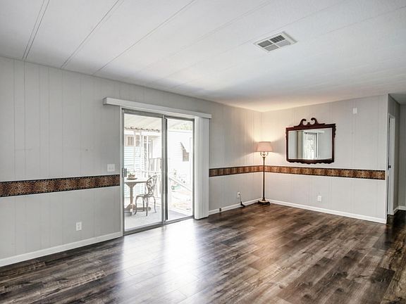 3rd image of 3901 Lake Ln #60